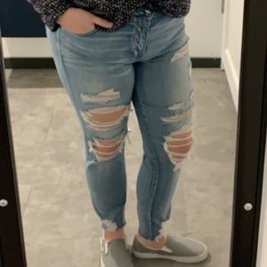 American Eagle Distressed Hi-Rise Jeggings